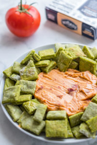 Easy vegan spinach & sesame crackers from the veginner's cookbook